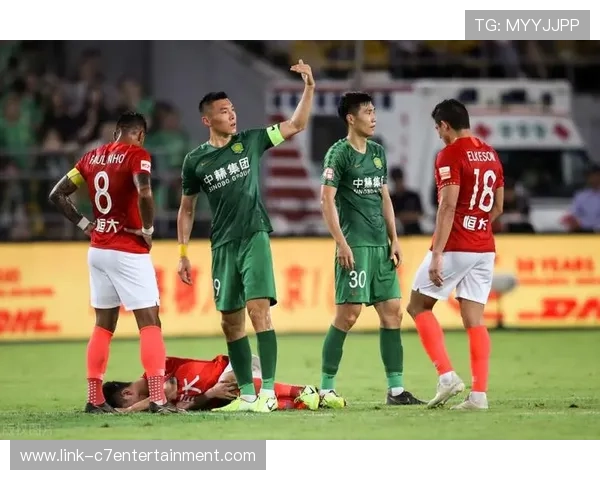 篮球联赛激烈角逐 新星球员连续三场创个人纪录